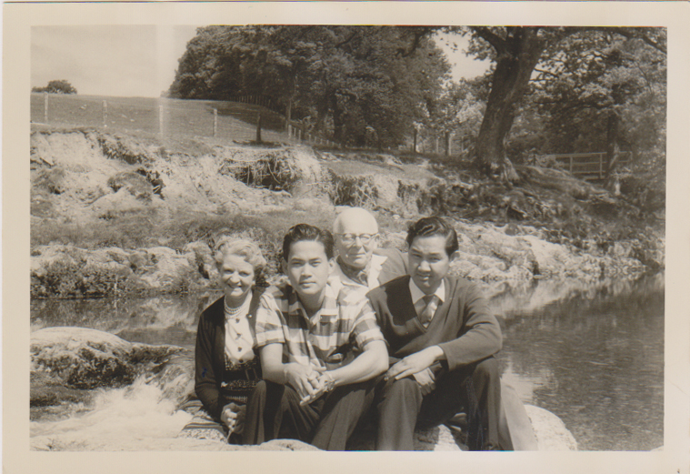 ครอบครัว Husband และมิตรสหาย