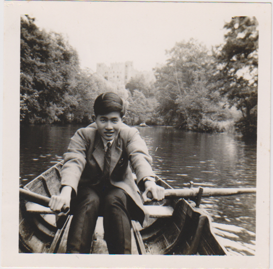 คุณธนิต วัชรพุกก์