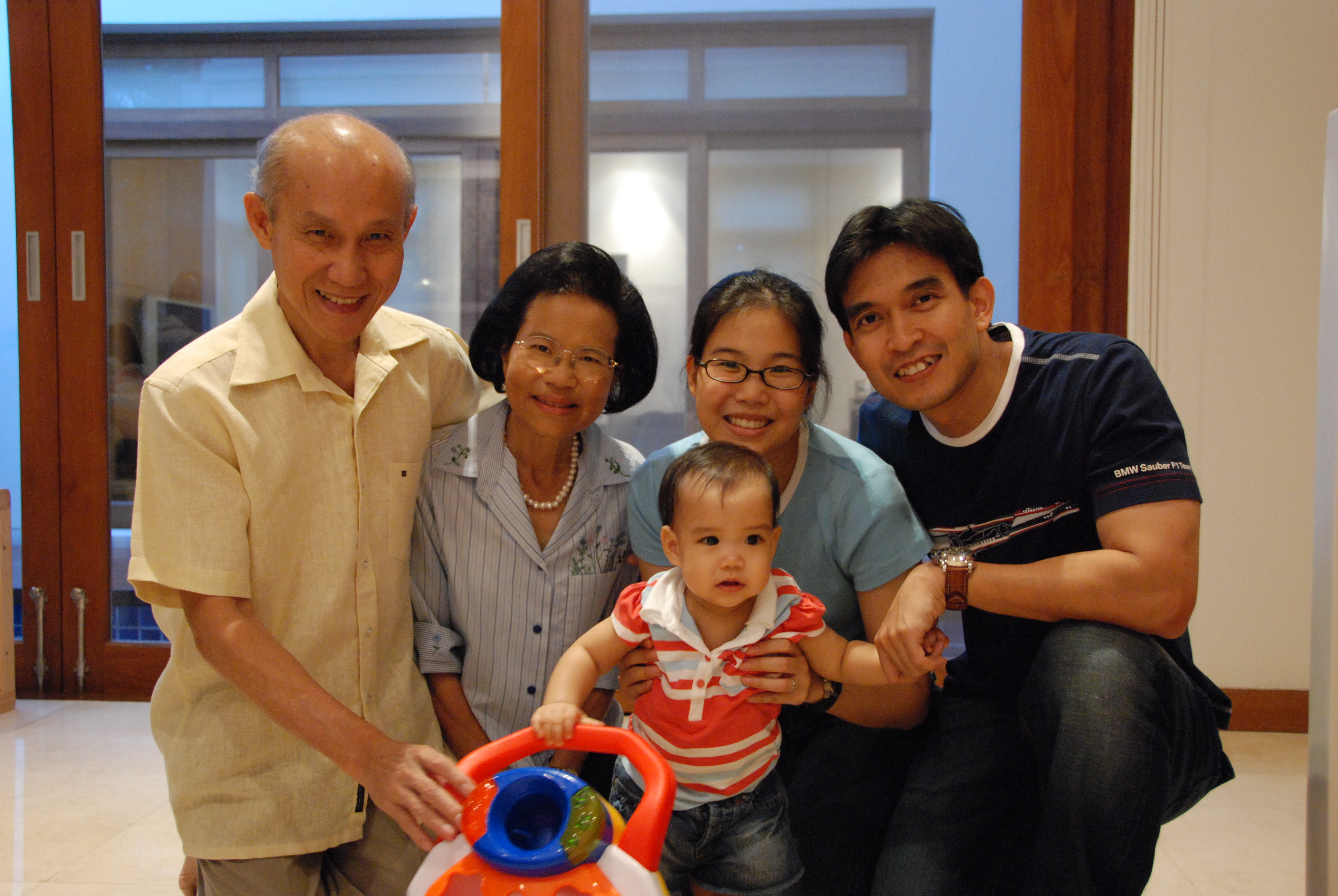 ครอบครัว ณัฐวุฒิ - ชมพรรณ กุลนิเทศ