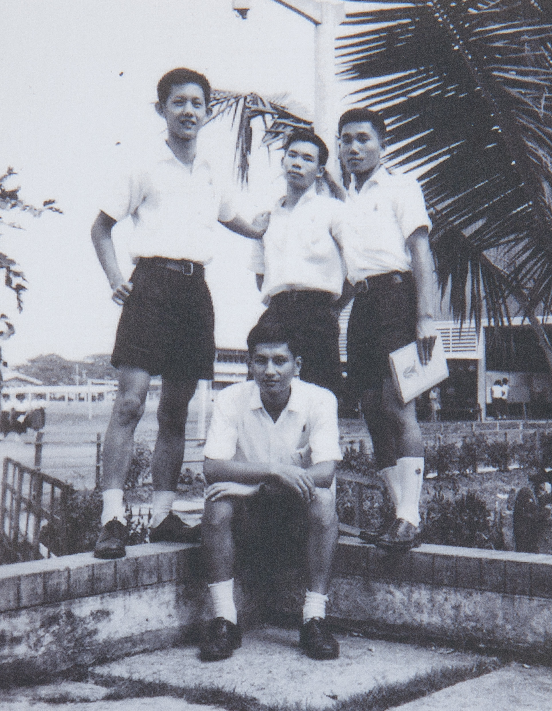 เพื่อนสนิทโรงเรียนเตรียมอุดมศึกษา