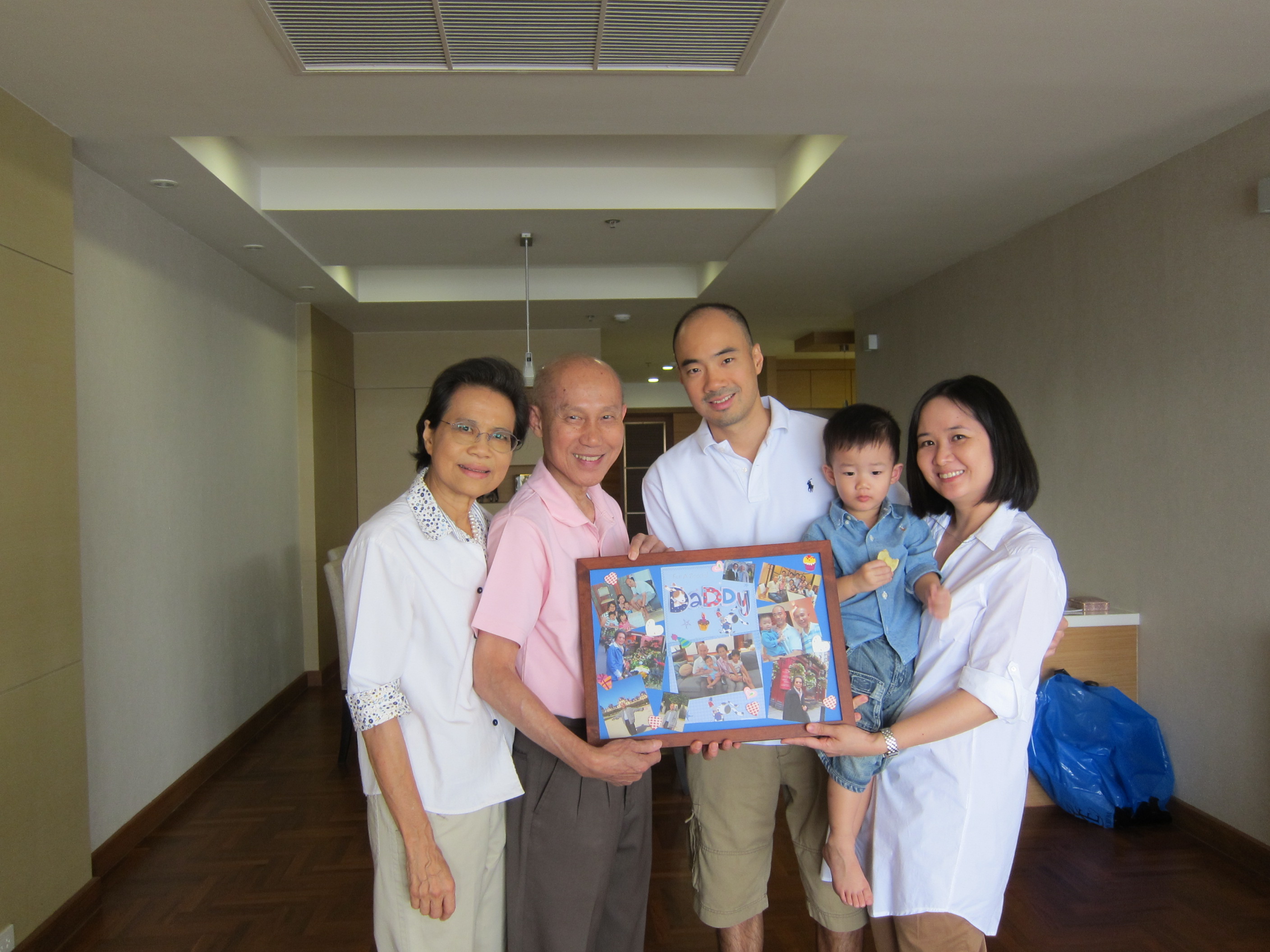 ครอบครัว พิชา - ณัฏฐพร วัฒนศิริธรรม