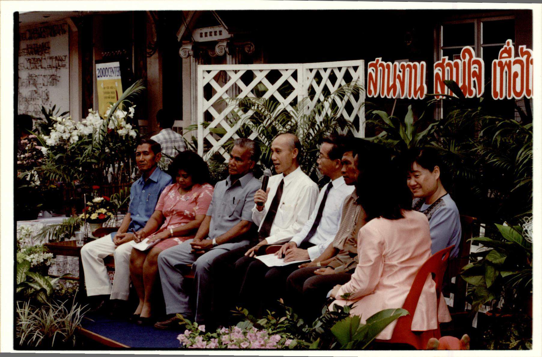 พิธีเปิดสำนักงาน พอช. และเวทีใจประสานใจ