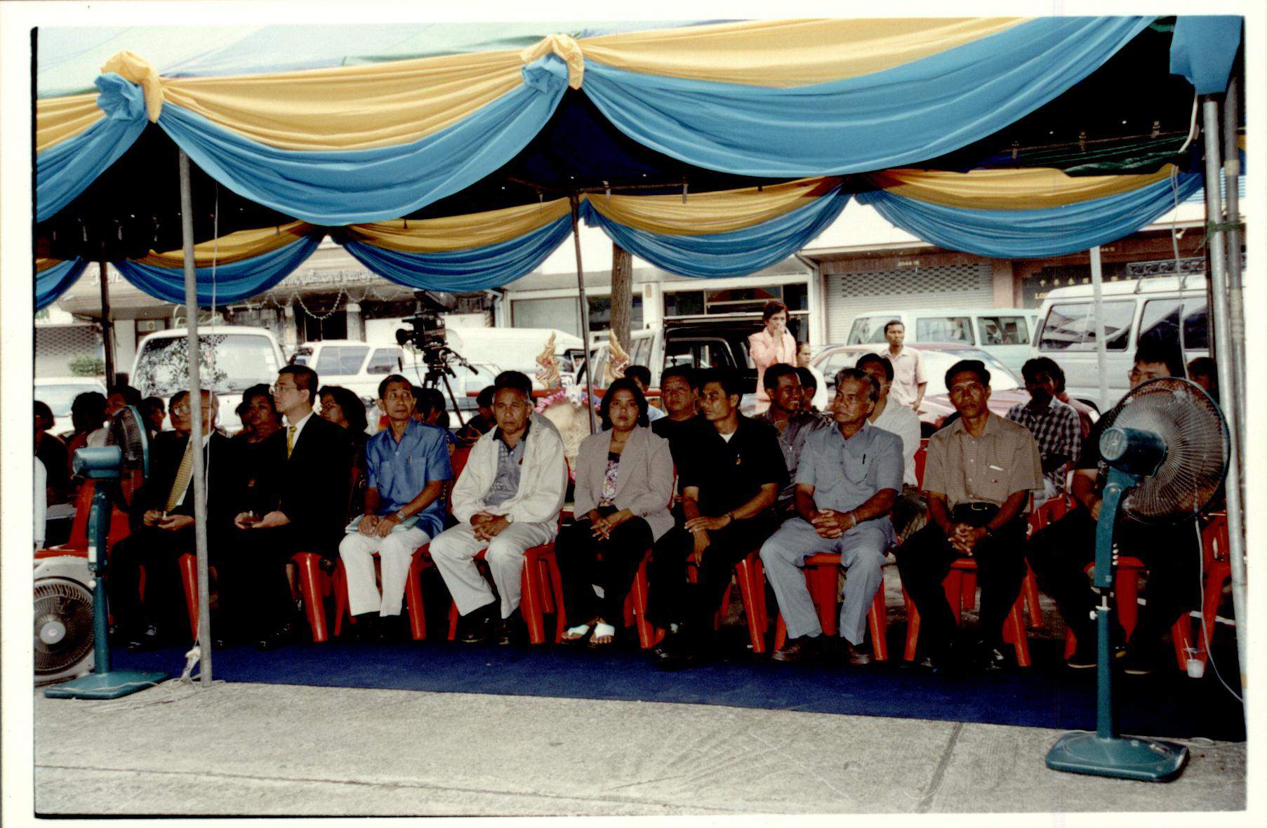 พิธีเปิดสำนักงาน พอช. และเวทีใจประสานใจ