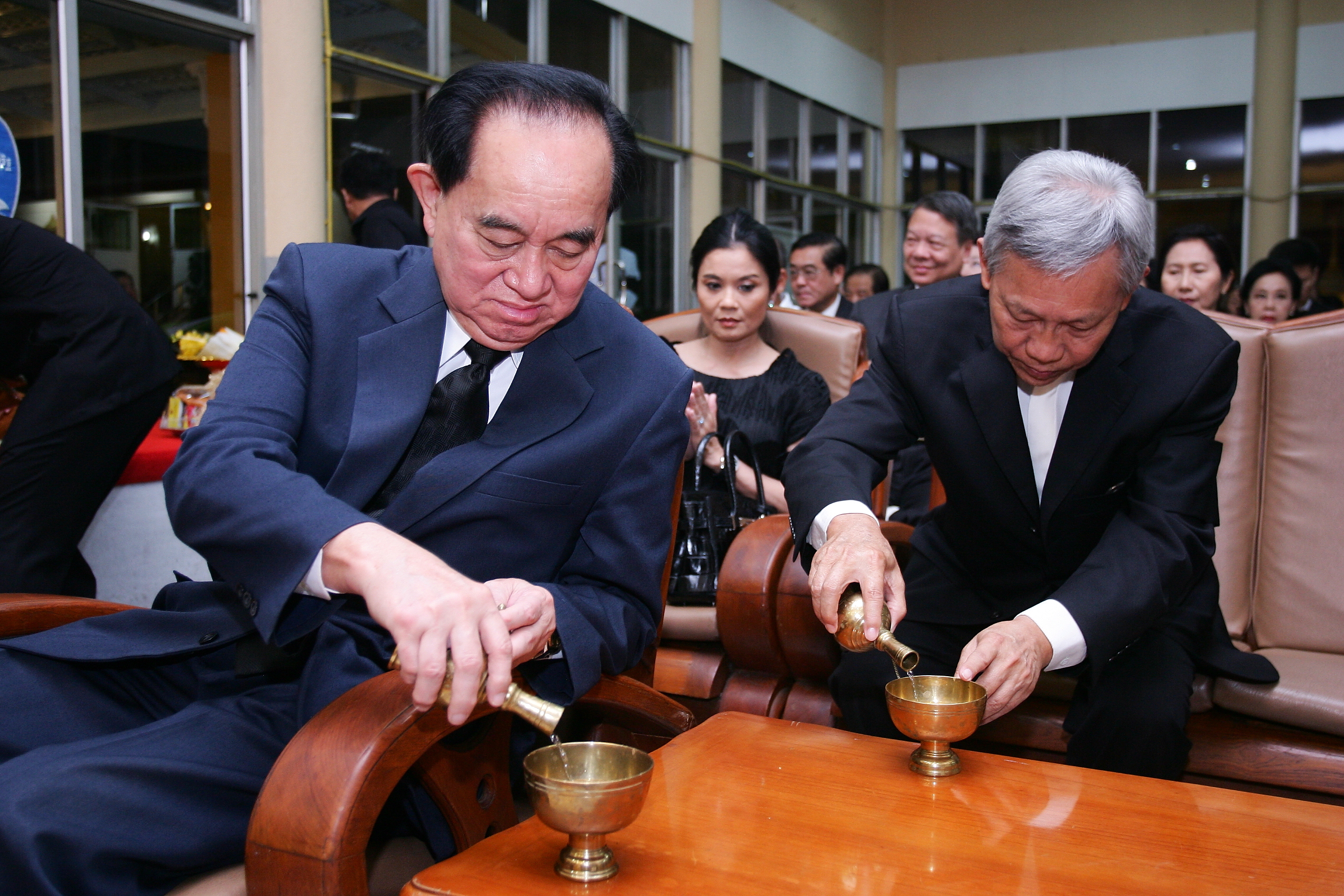 งานพระราชทานเพลิงศพ